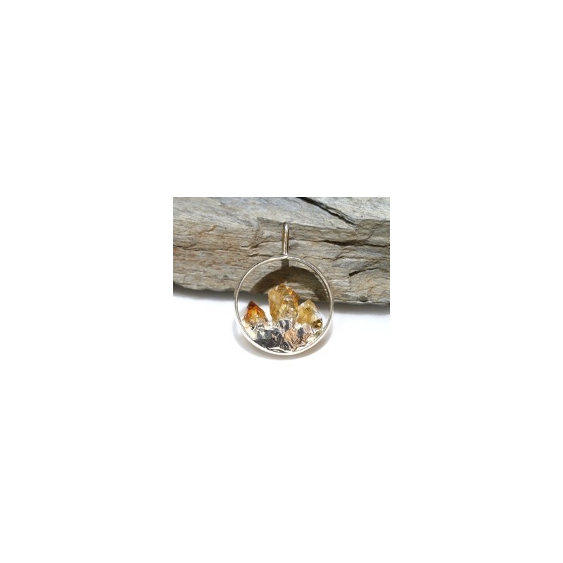Citrino colgante argolla plateada con 3 punta