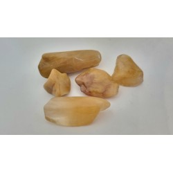 Canto rodado de cuarzo amphibolita amarillo