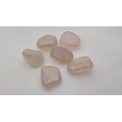 Canto rodado de cuarzo rosa aqua aura