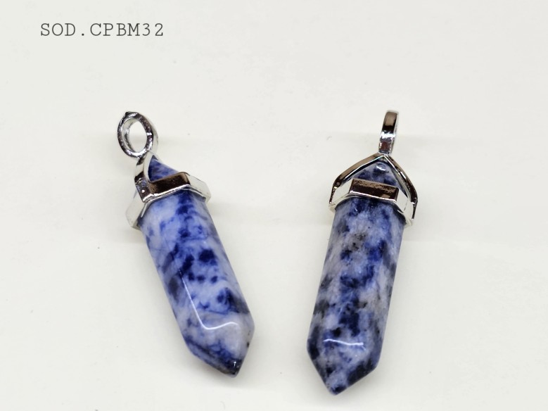 Colgante punta biterminada mineral vulcanita