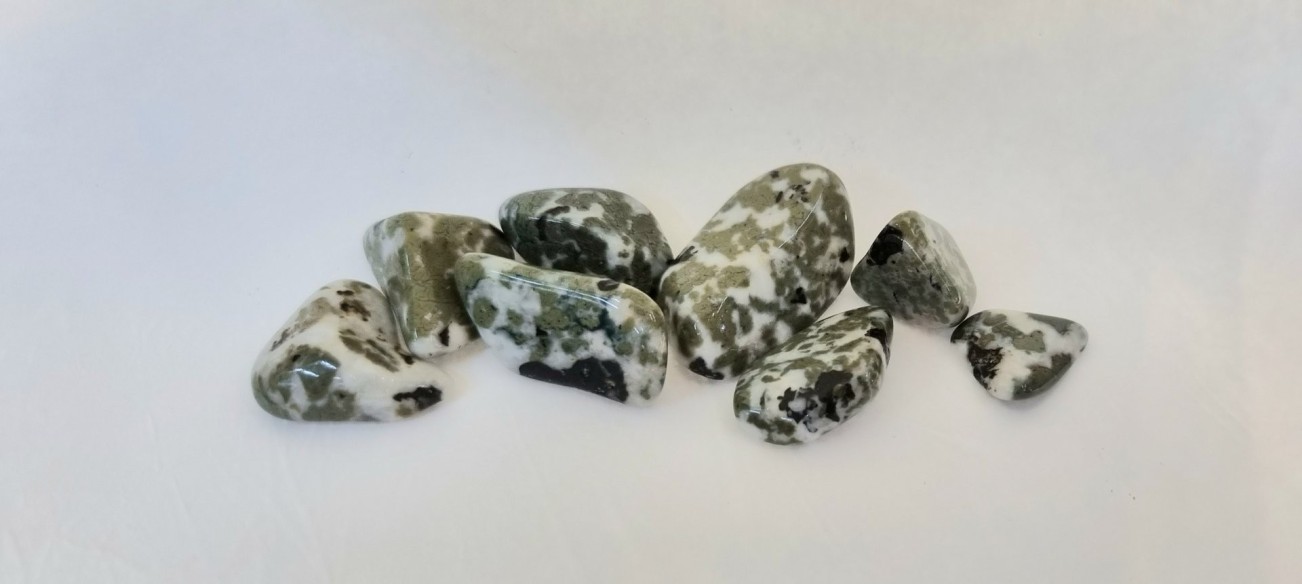 Canto rodado de jaspe camuflaje tamaño 3