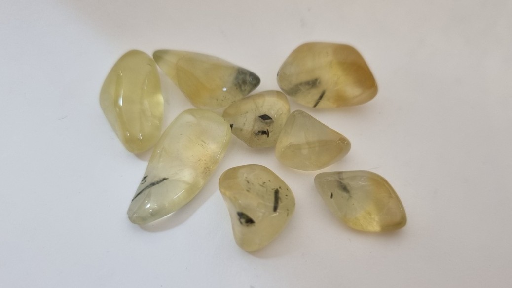 Canto rodado de prehnita amarillo tamaño 2