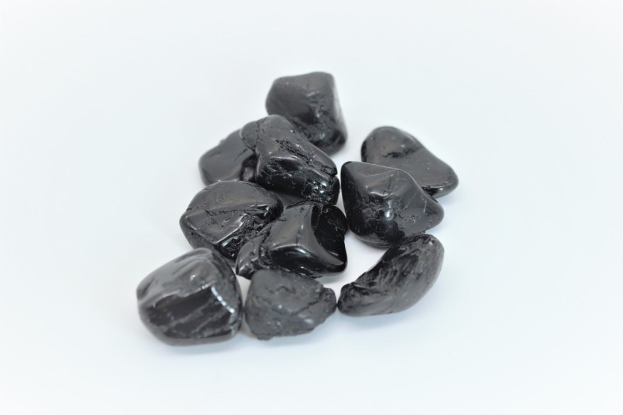 Canto rodado de turmalina negra tamaño 5