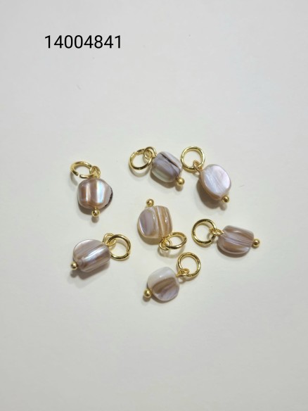 Brown mother-of-pearl tumbled pendant at Cristalljoia Barcelona