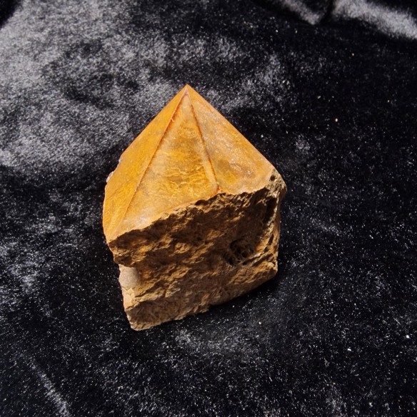 Punta pulida jaspe amarillo
