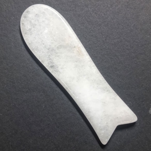 Gua sha pez de jade blanco