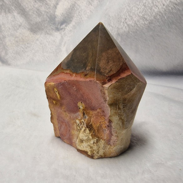 Polychrome jasper polished point at Cristalljoia Barcelona