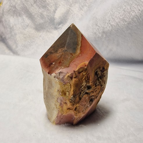 Polychrome jasper polished point at Cristalljoia Barcelona