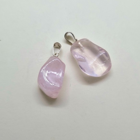 Colgante rodada de cuarzo rosa