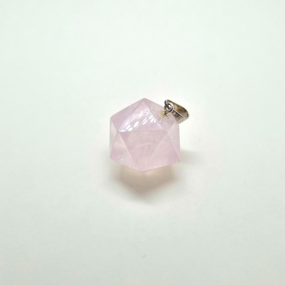 Colgante icosaedro de cuarzo rosa
