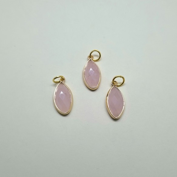 Colgante gota lapidada en dorado 9*17mm de cuarzo rosa