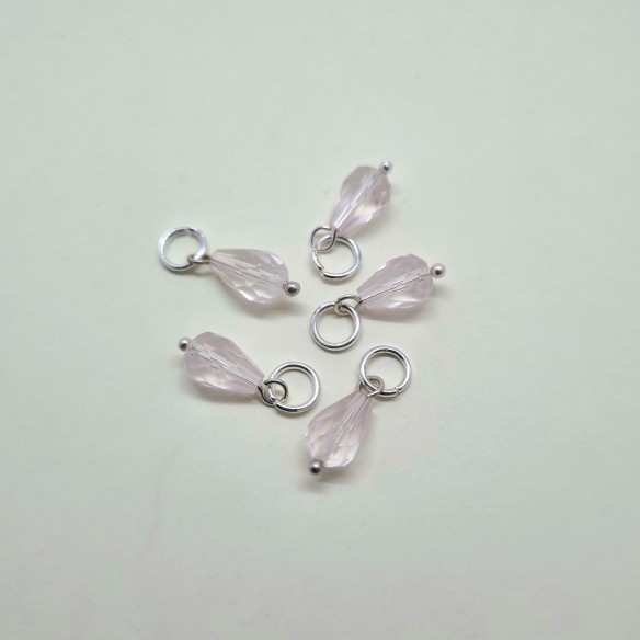 Colgante gota lapidada en plateado 6*9mm de cuarzo rosa