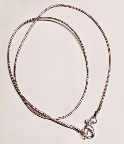 Waxed cotton cord with metal clasp at Cristalljoia Barcelona