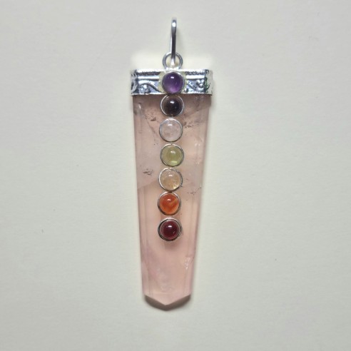 Colgante punta cuarzo rosa con cabujones chakras