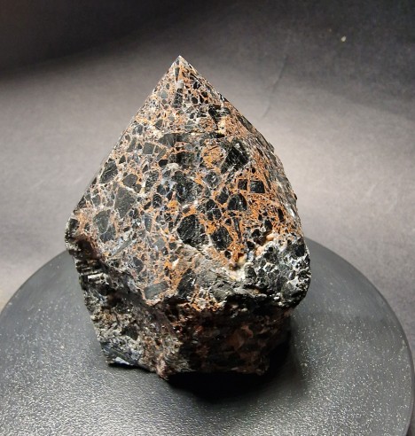 Punta pulida de turmalina negra