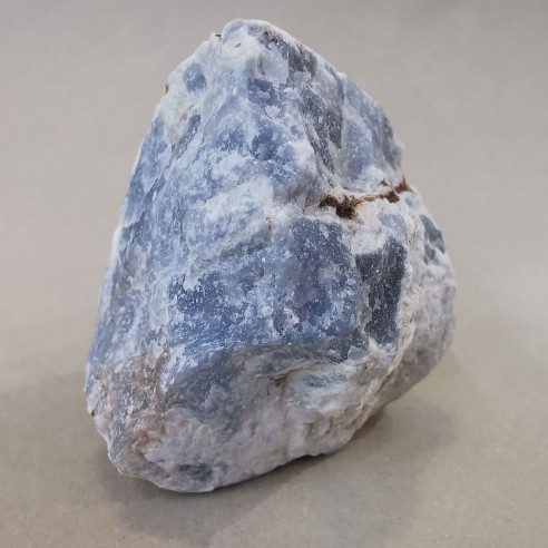 Angelite mineral for collection – Peru at Cristalljoia Barcelona
