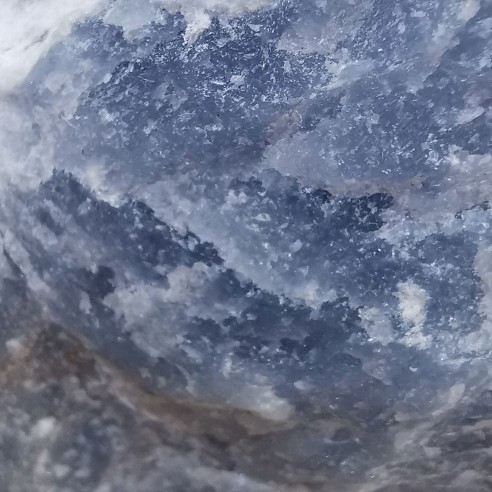 Angelite mineral for collection – Peru at Cristalljoia Barcelona