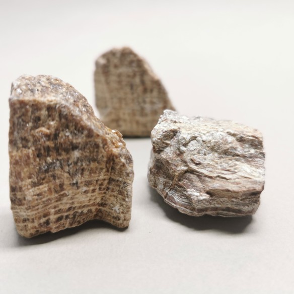 Banded aragonite mineral for collection – Peru at Cristalljoia