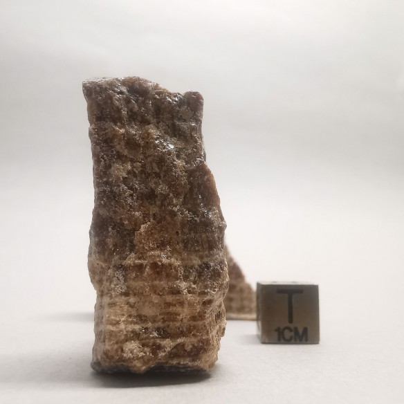 Banded aragonite mineral for collection – Peru at Cristalljoia