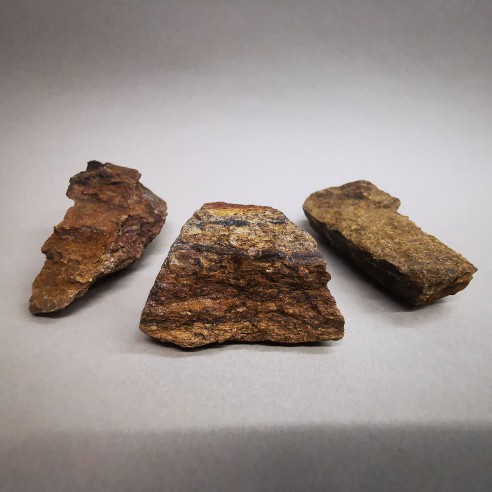 Bronzite mineral for collection – Brazil at Cristalljoia