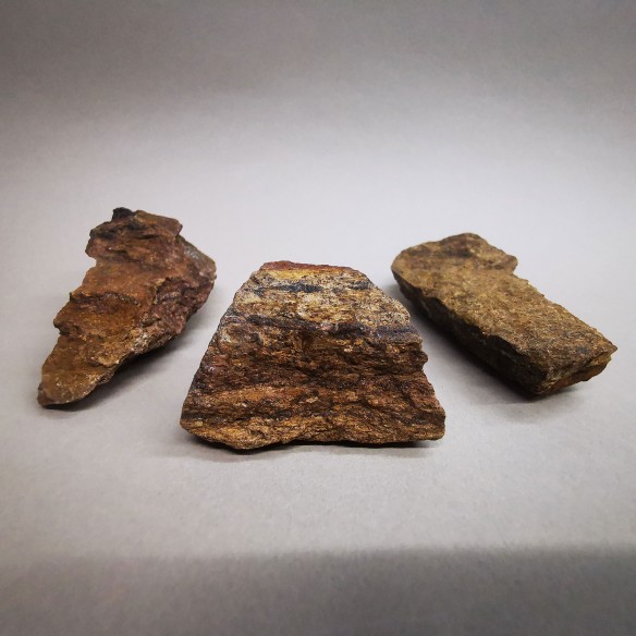 Bronzite mineral for collection – Brazil at Cristalljoia
