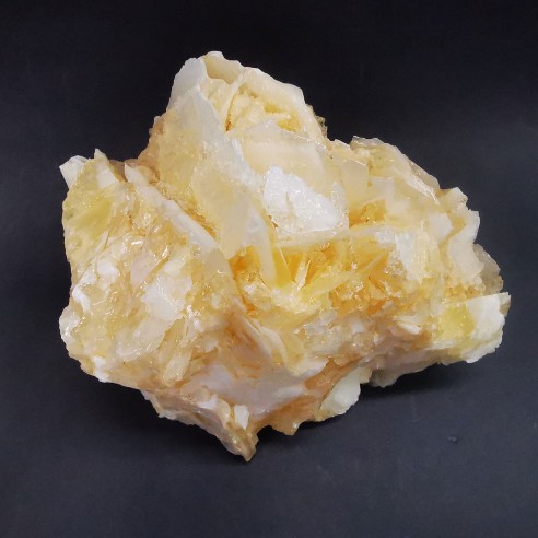 Yellow calcite mineral for collection – Mexico at Cristalljoia