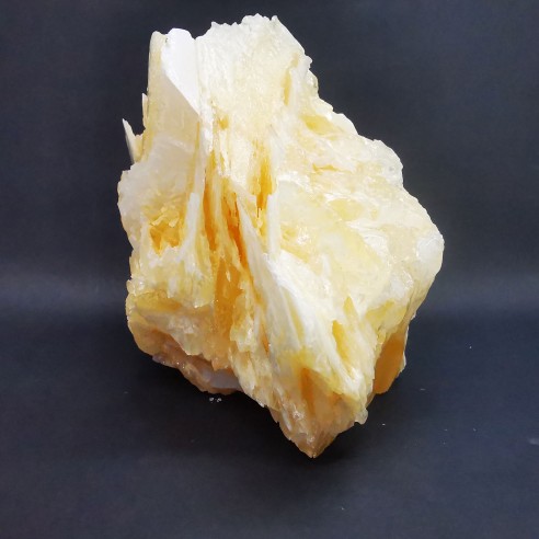 Yellow calcite mineral for collection – Mexico at Cristalljoia