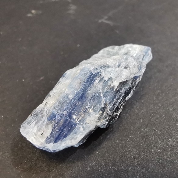 Kyanite mineral for collection – Brazil at Cristalljoia Barcelona