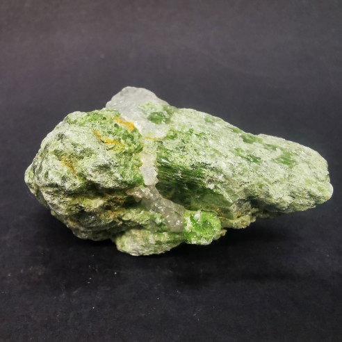 Chromediopside mineral for collection – Brazil at Cristalljoia