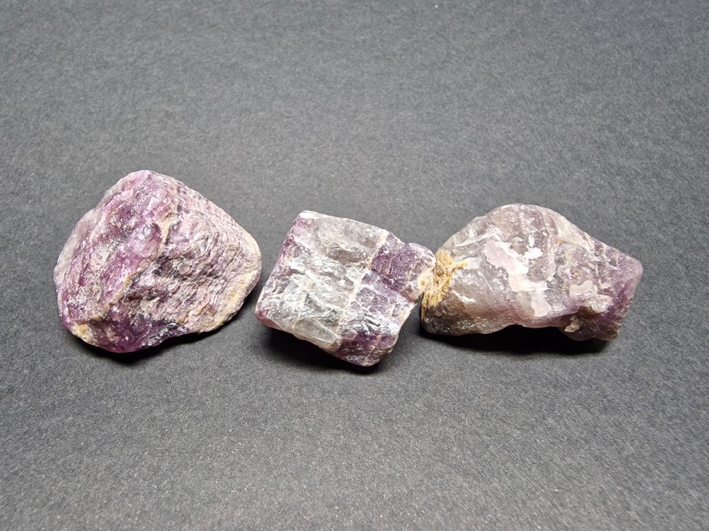 Lilac fluorite mineral for collection – China at Cristalljoia