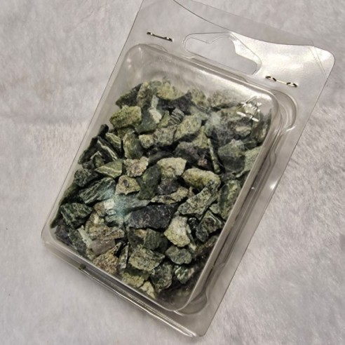 Mini chrysotile mineral at Cristalljoia Barcelona