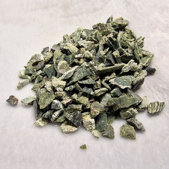 Mini chrysotile mineral at Cristalljoia Barcelona