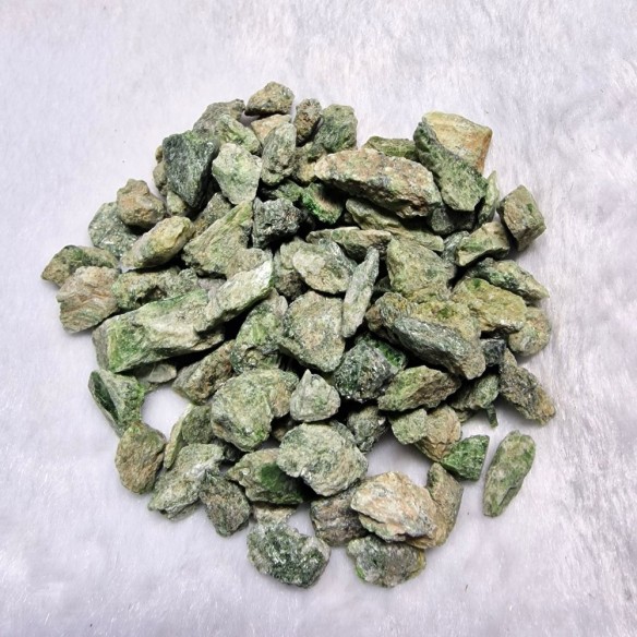 Mineral mini cromodiópsido en Cristalljoia Barcelona