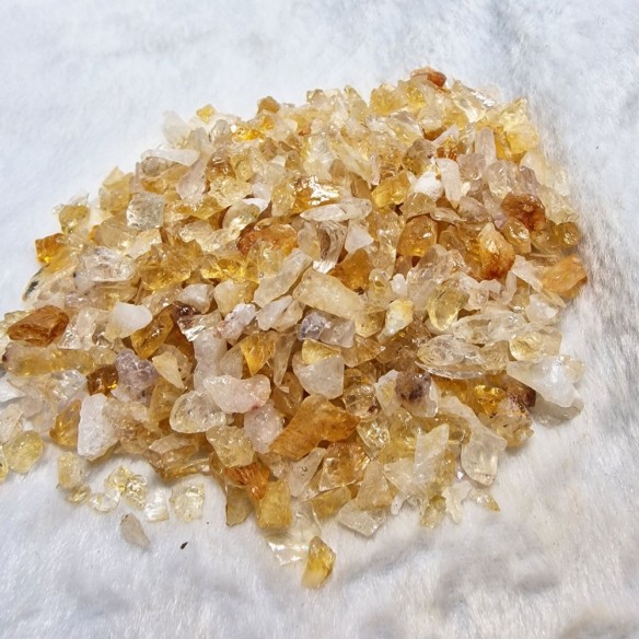 Mineral mini de quartzo citrino na Cristalljoia Barcelona