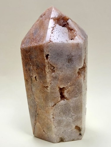 Punta pulida cristalizada de amatista rosa