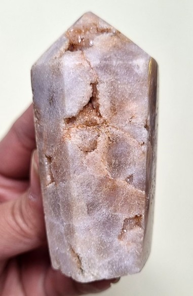 Punta pulida cristalizada de amatista rosa