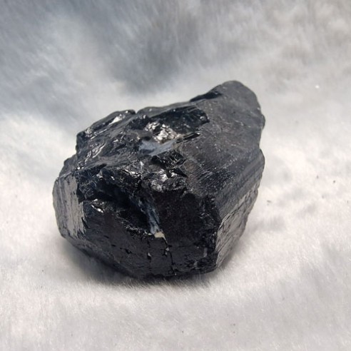 Punta natural de turmalina negra