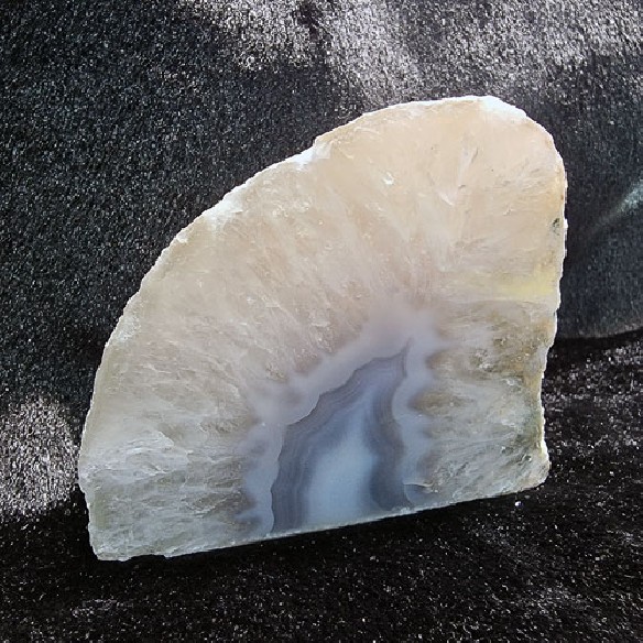 Subtle elegance with a beautiful touch, agate stone ending