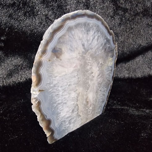 Subtle elegance with a beautiful touch, agate stone ending
