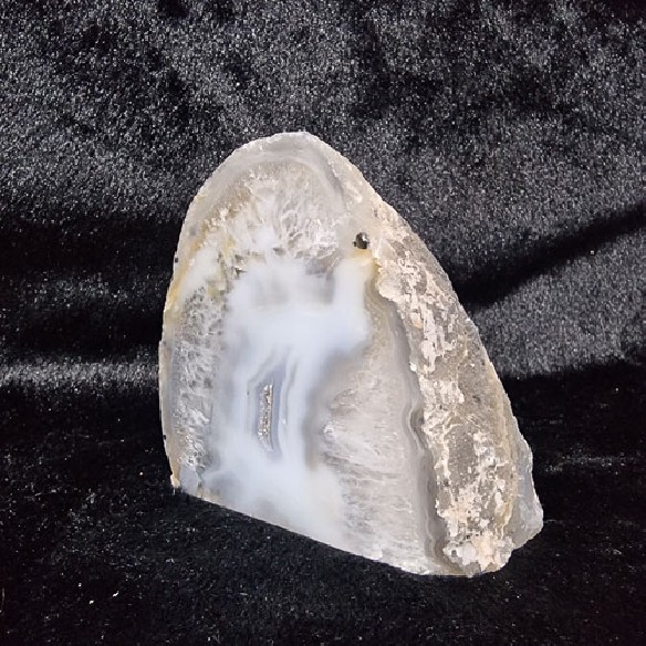 Subtle elegance with a beautiful touch, agate stone ending