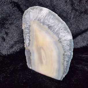 Subtle elegance with a beautiful touch, agate stone ending