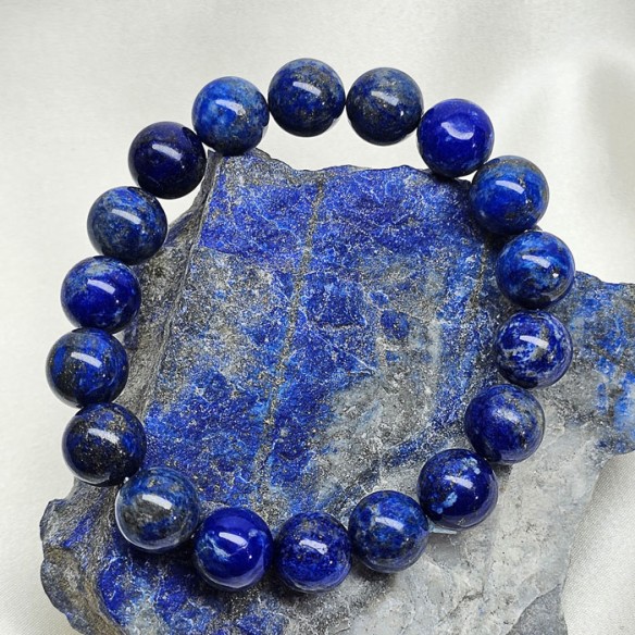 Pulsera de bola de lapislázuli de 10mm. Elegancia mineral