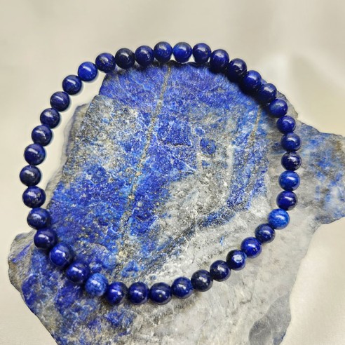 Pulsera de bola de lapislázuli de 6mm. Elegancia mineral