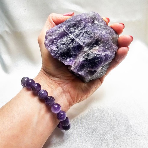 Pulsera de bola de amatista de 10mm. Elegancia mineral