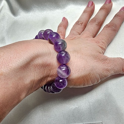 Pulsera de bola de amatista de 10mm. Elegancia mineral