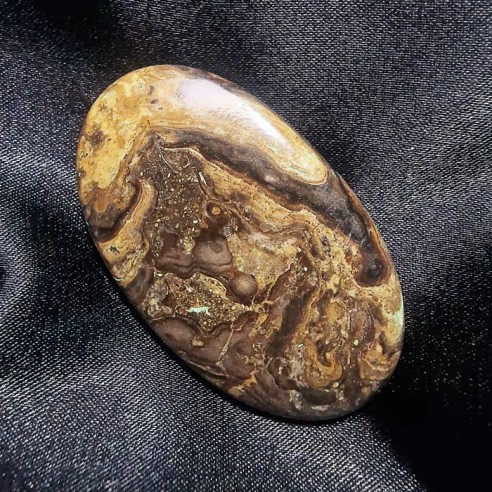 Cabujón oval de broncita