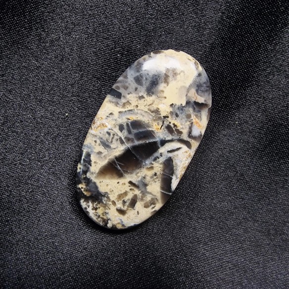 Cabujón oval de jaspe escritura