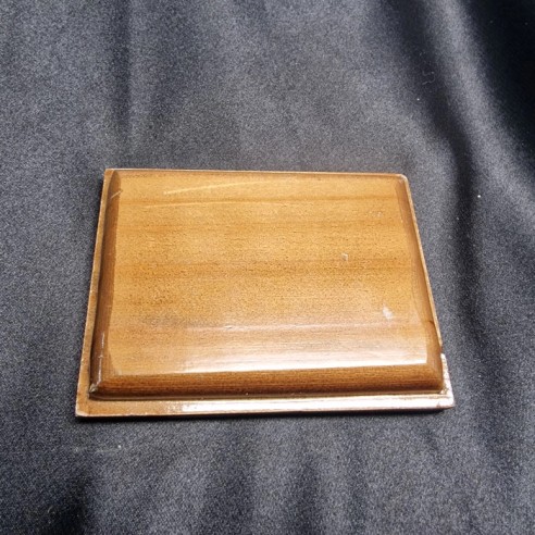 Peana de madera rectangular