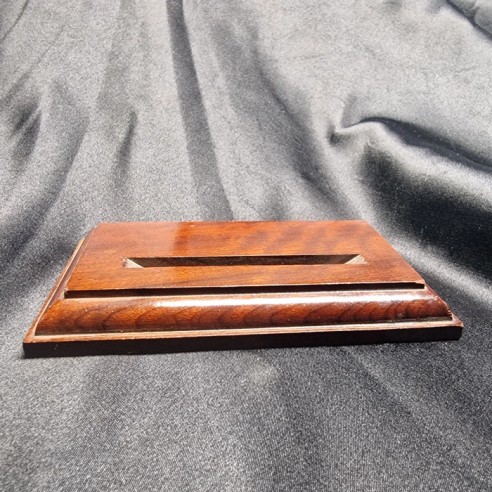 Peana de madera rectangular para placa