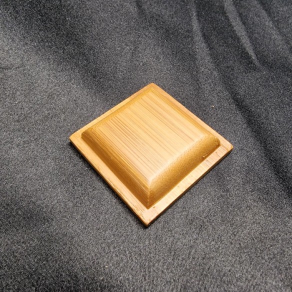 Peana de madera cuadrada mini